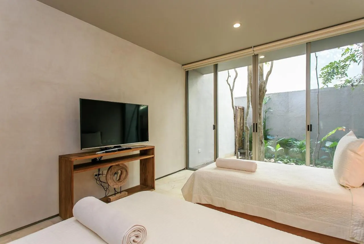 Eco-Chic Design Condos Wrapped In Nature'S Elements By Stella Rentals トゥルム アパート