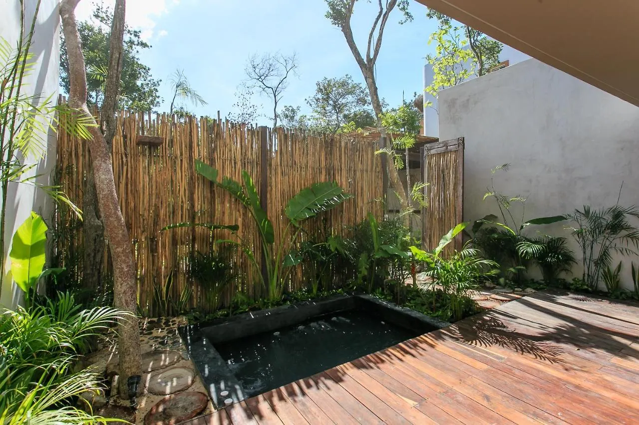 Eco-Chic Design Condos Wrapped In Nature'S Elements By Stella Rentals トゥルム 0*,  メキシコ