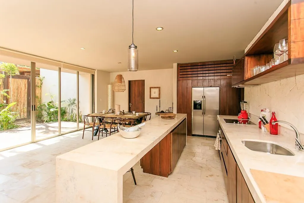 Eco-Chic Design Condos Wrapped In Nature'S Elements By Stella Rentals トゥルム 0*,