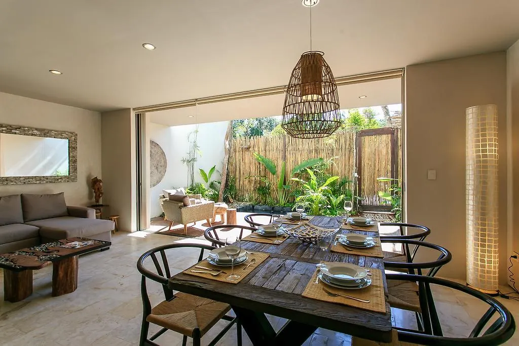 Eco-Chic Design Condos Wrapped In Nature'S Elements By Stella Rentals トゥルム アパート