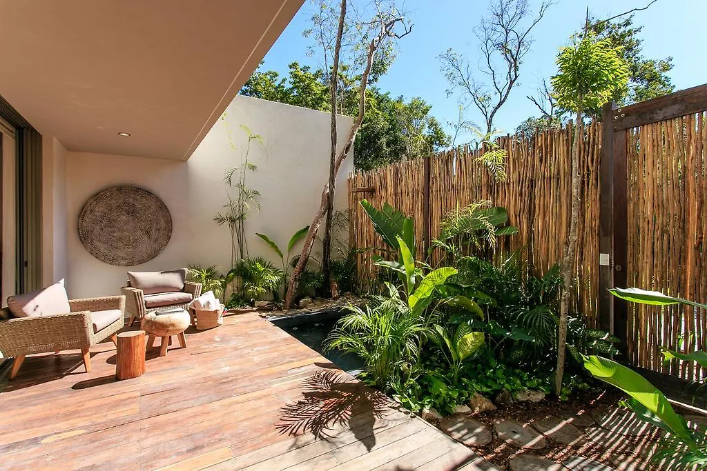 Eco-Chic Design Condos Wrapped In Nature'S Elements By Stella Rentals トゥルム メキシコ