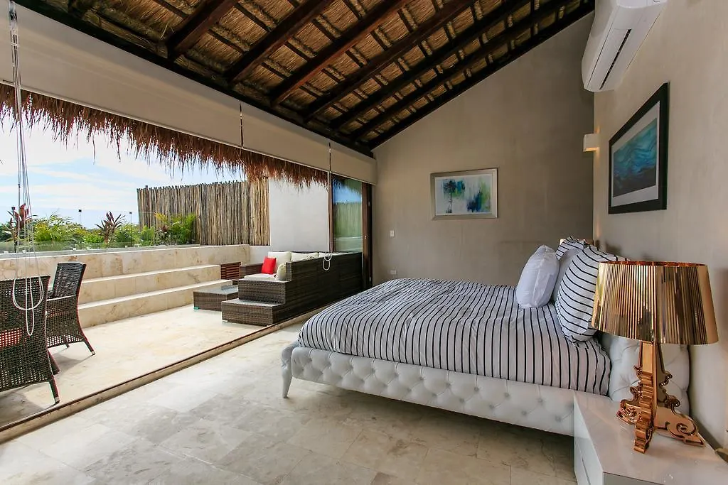 Eco-Chic Design Condos Wrapped In Nature'S Elements By Stella Rentals トゥルム
