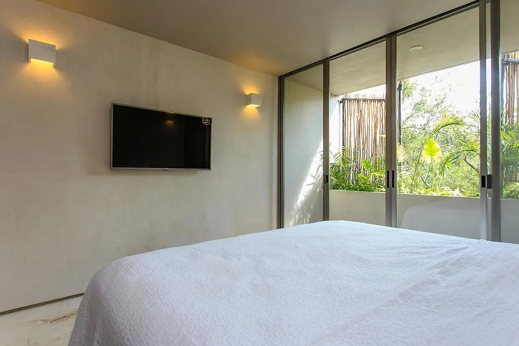 Eco-Chic Design Condos Wrapped In Nature'S Elements By Stella Rentals トゥルム 0*,  メキシコ