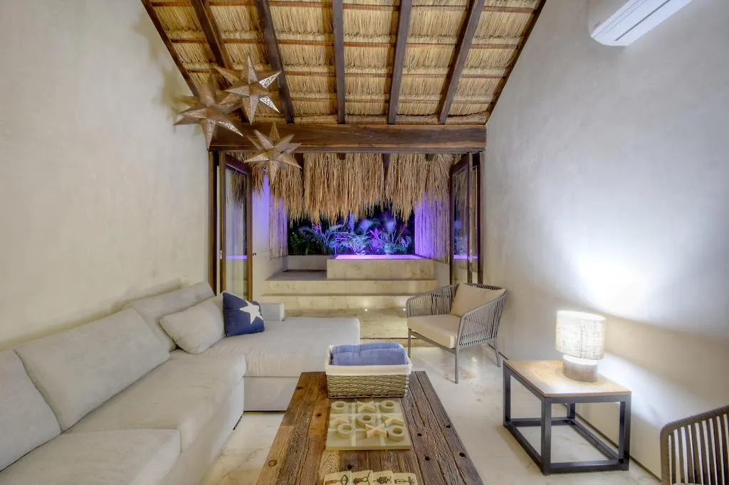 Eco-Chic Design Condos Wrapped In Nature'S Elements By Stella Rentals トゥルム アパート